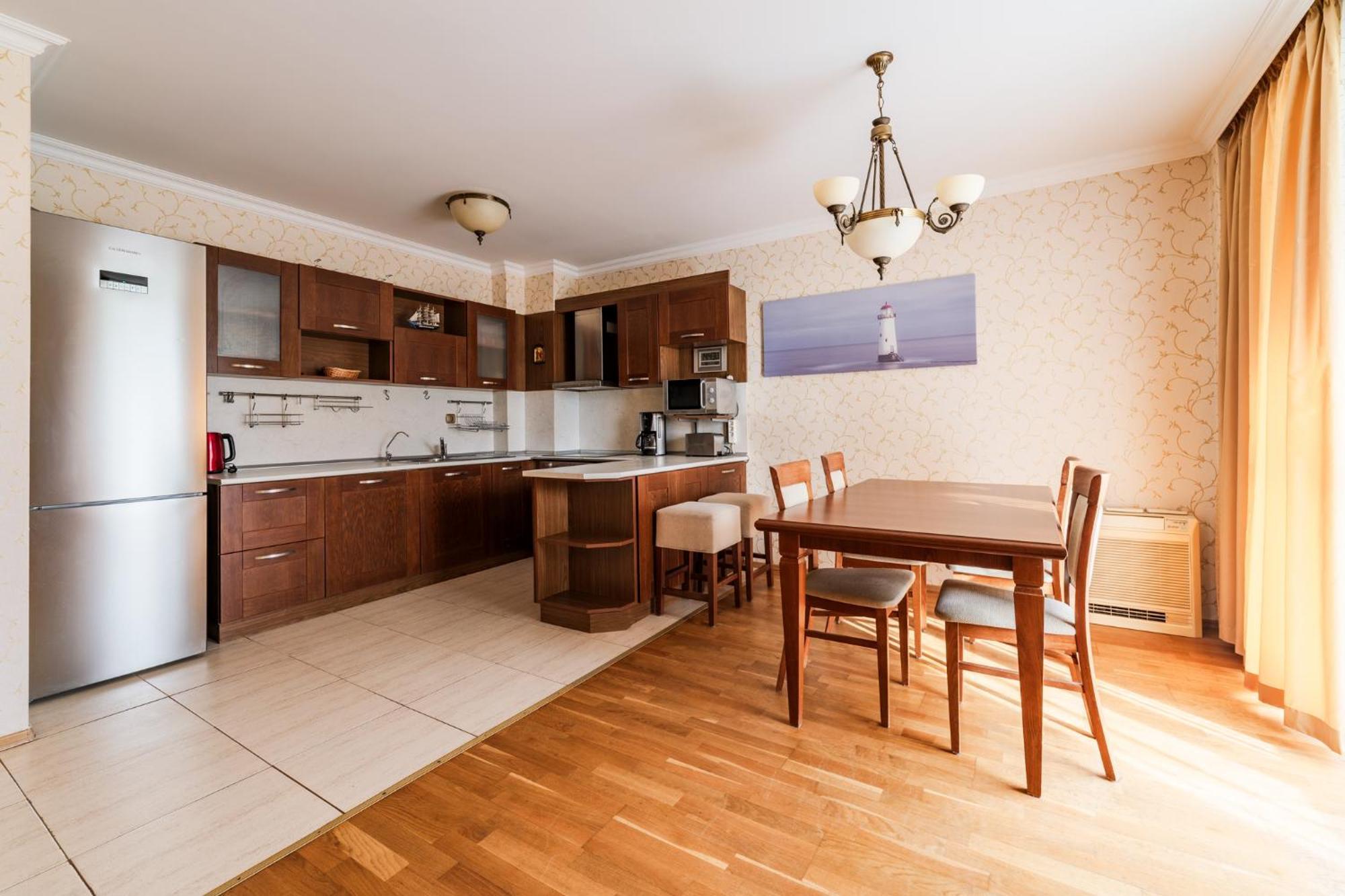 Apartcomplex Splendid Saints Constantine and Helena Exterior photo